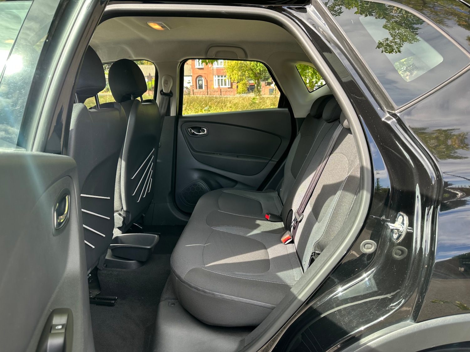 Used Renault Captur 2016 for sale - 76796636: Photo 22