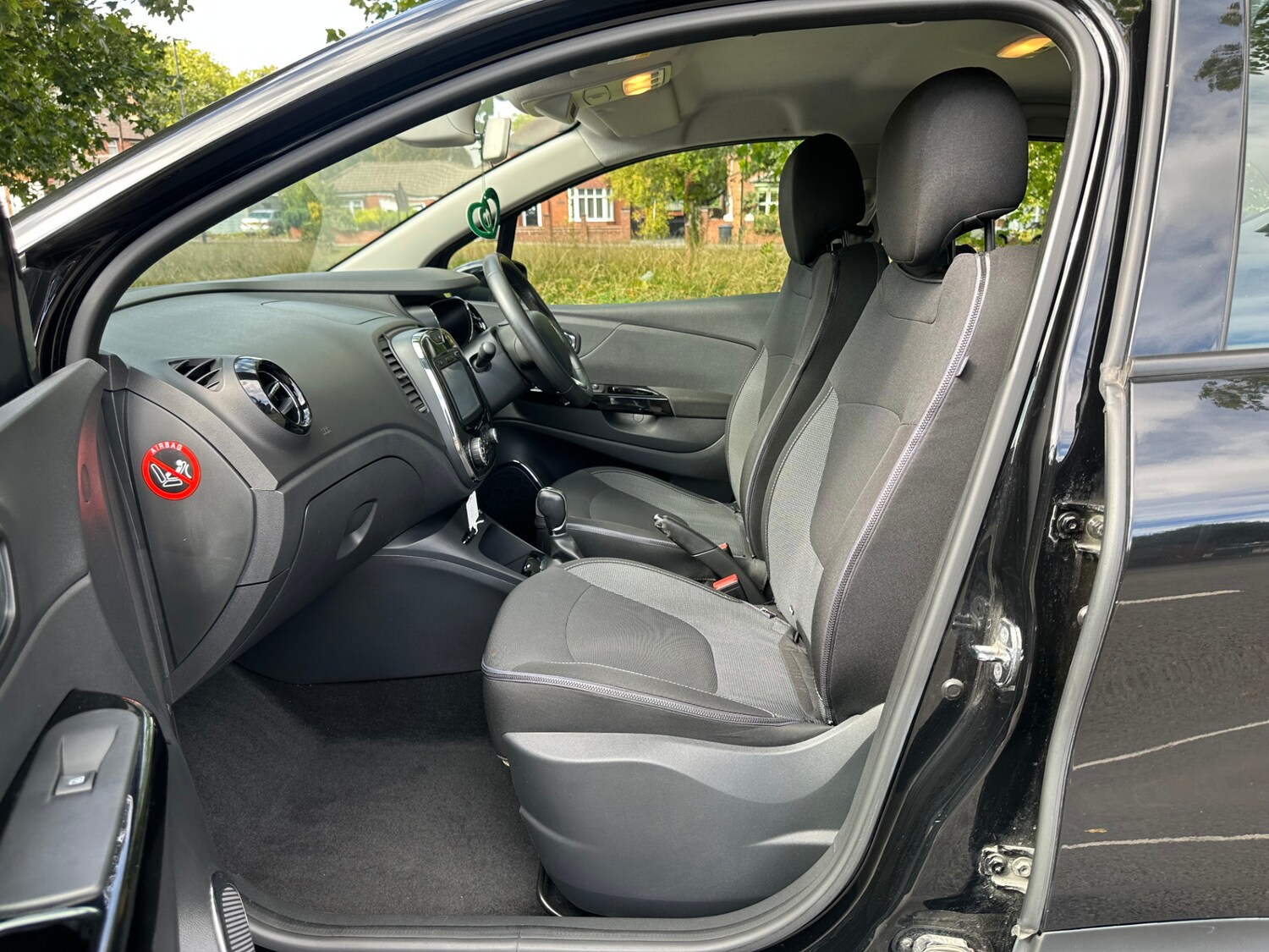 Used Renault Captur 2016 for sale - 76796636: Photo 9