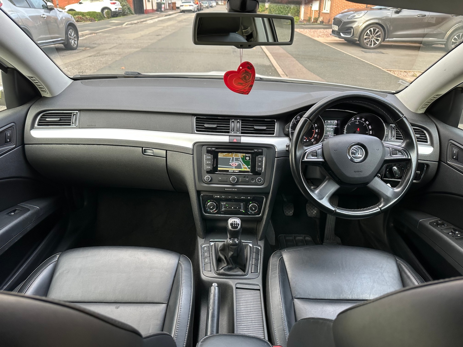 Used Skoda Superb 2015 for sale - 77164865: Photo 15