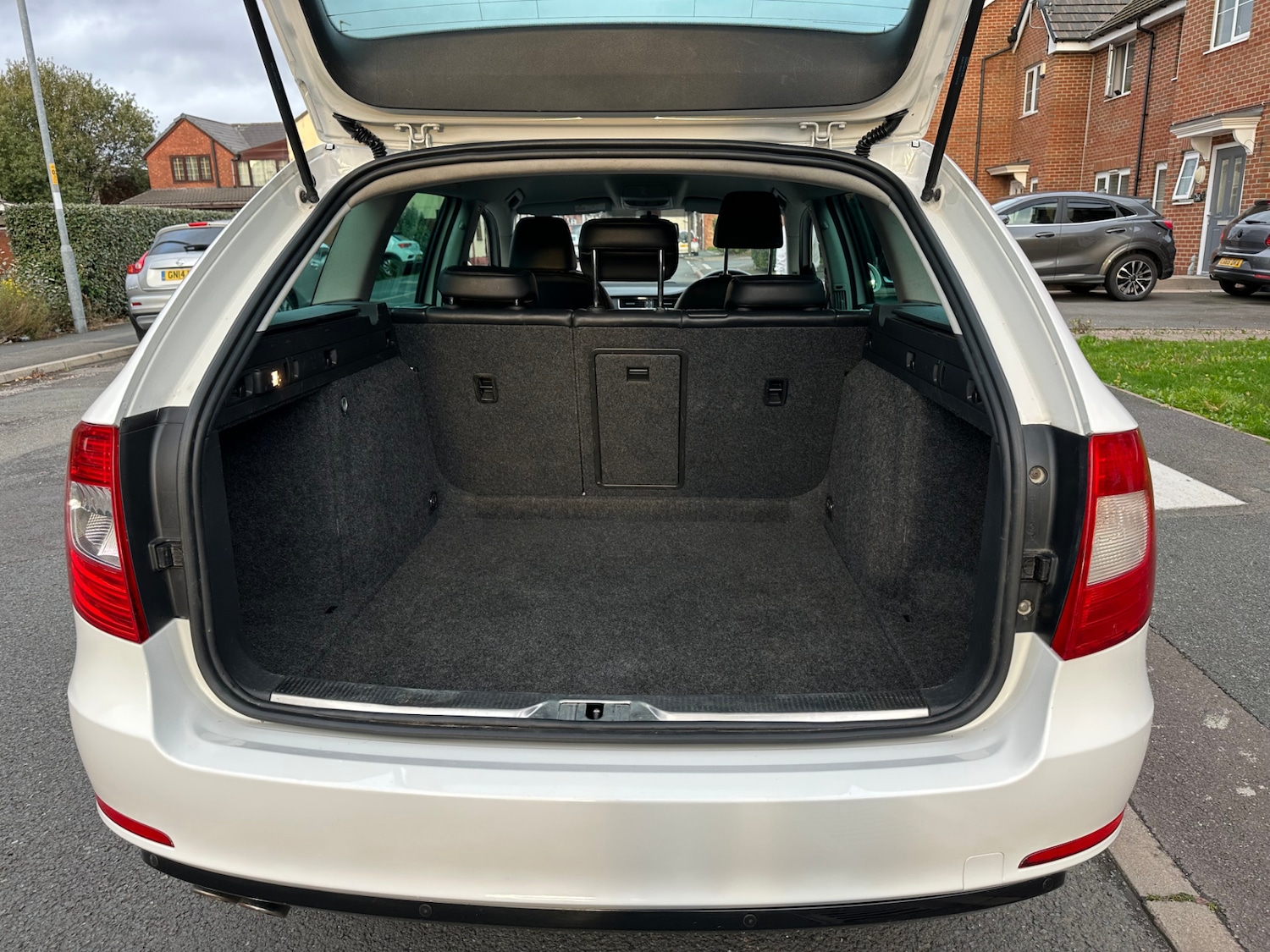 Used Skoda Superb 2015 for sale - 77164865: Photo 32