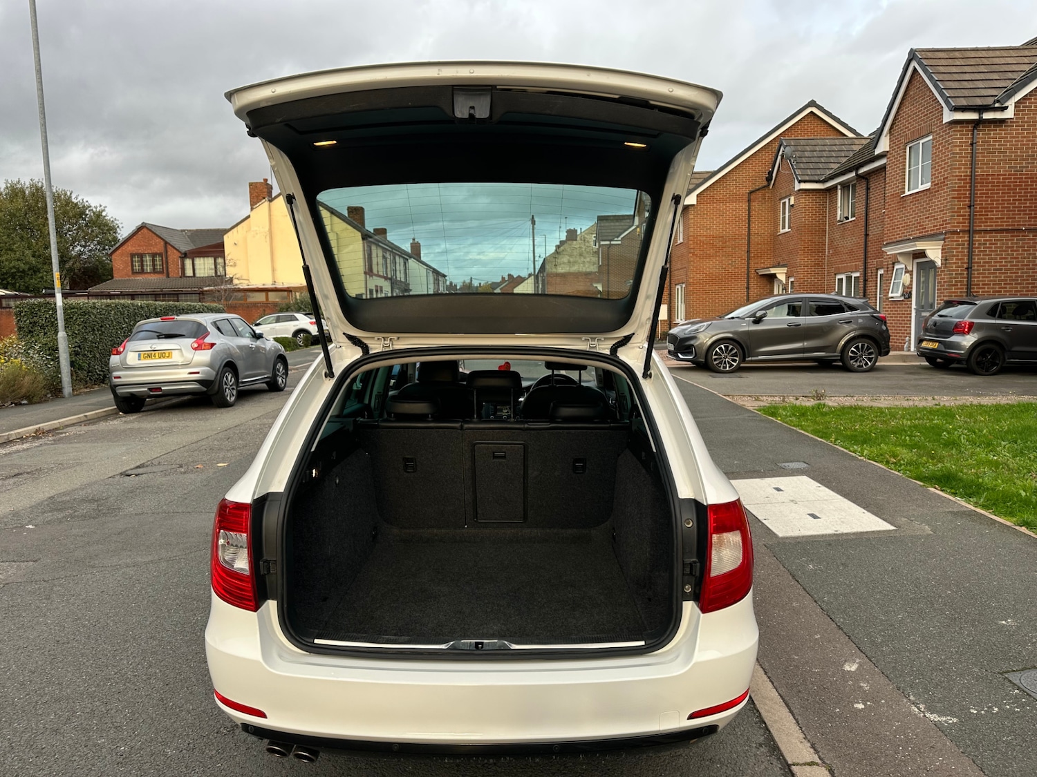 Used Skoda Superb 2015 for sale - 77164865: Photo 33