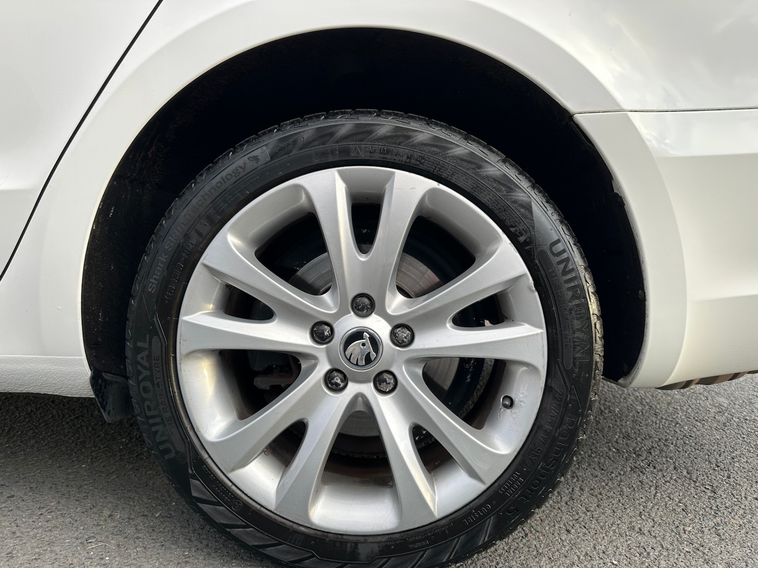 Used Skoda Superb 2015 for sale - 77164865: Photo 38