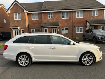 Used Skoda Superb 2015 for sale - 77164865: Photo