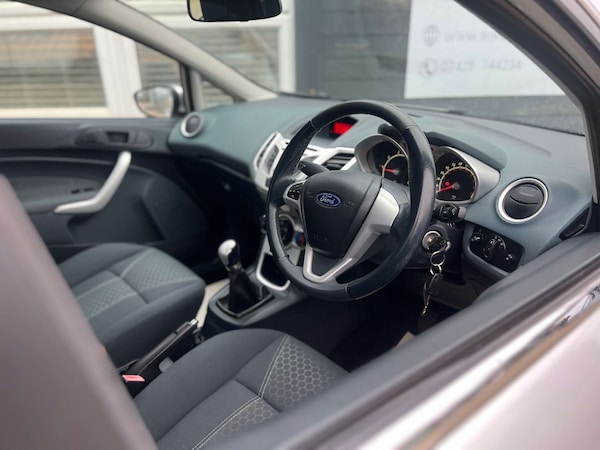 Used Ford Fiesta 2011 for sale - 76255874: Photo 24