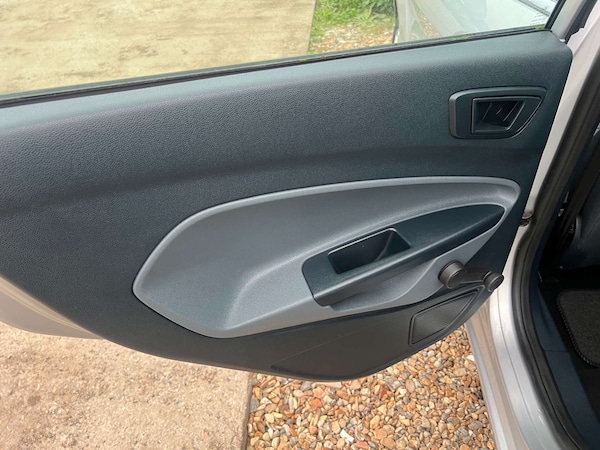 Used Ford Fiesta 2011 for sale - 76255874: Photo 47