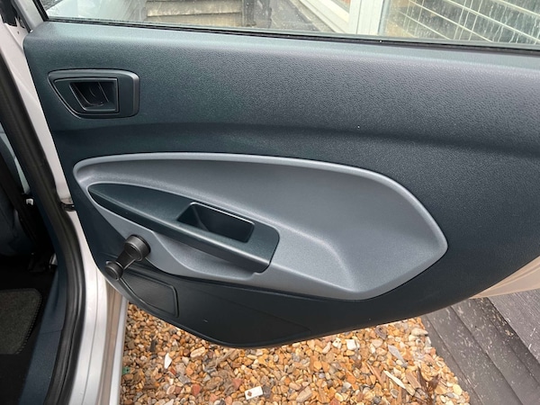 Used Ford Fiesta 2011 for sale - 76255874: Photo 52