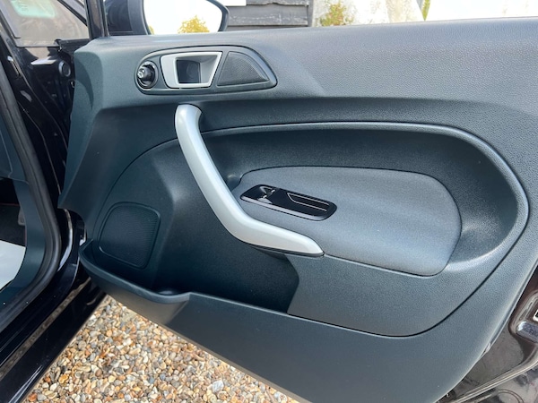 Used Ford Fiesta 2012 for sale - 76278277: Photo 23