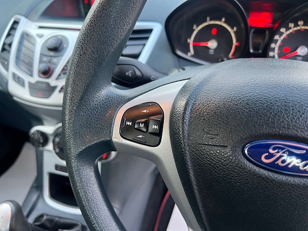 Used Ford Fiesta 2012 for sale - 76278277: Photo 30
