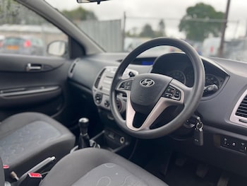 Used Hyundai i20 2012 for sale - 75781865: Photo