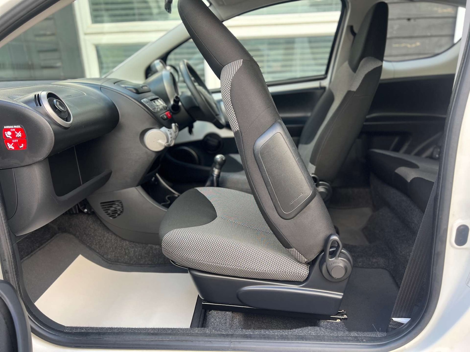 Used Toyota AYGO 2014 for sale - 76601362: Photo 33