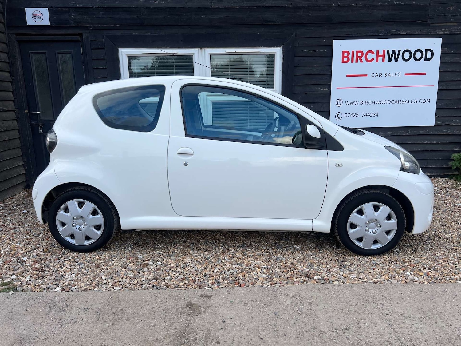 Used Toyota AYGO 2014 for sale - 76601362: Photo 4