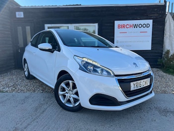 Used Peugeot 208 2016 for sale - 76068162: Photo