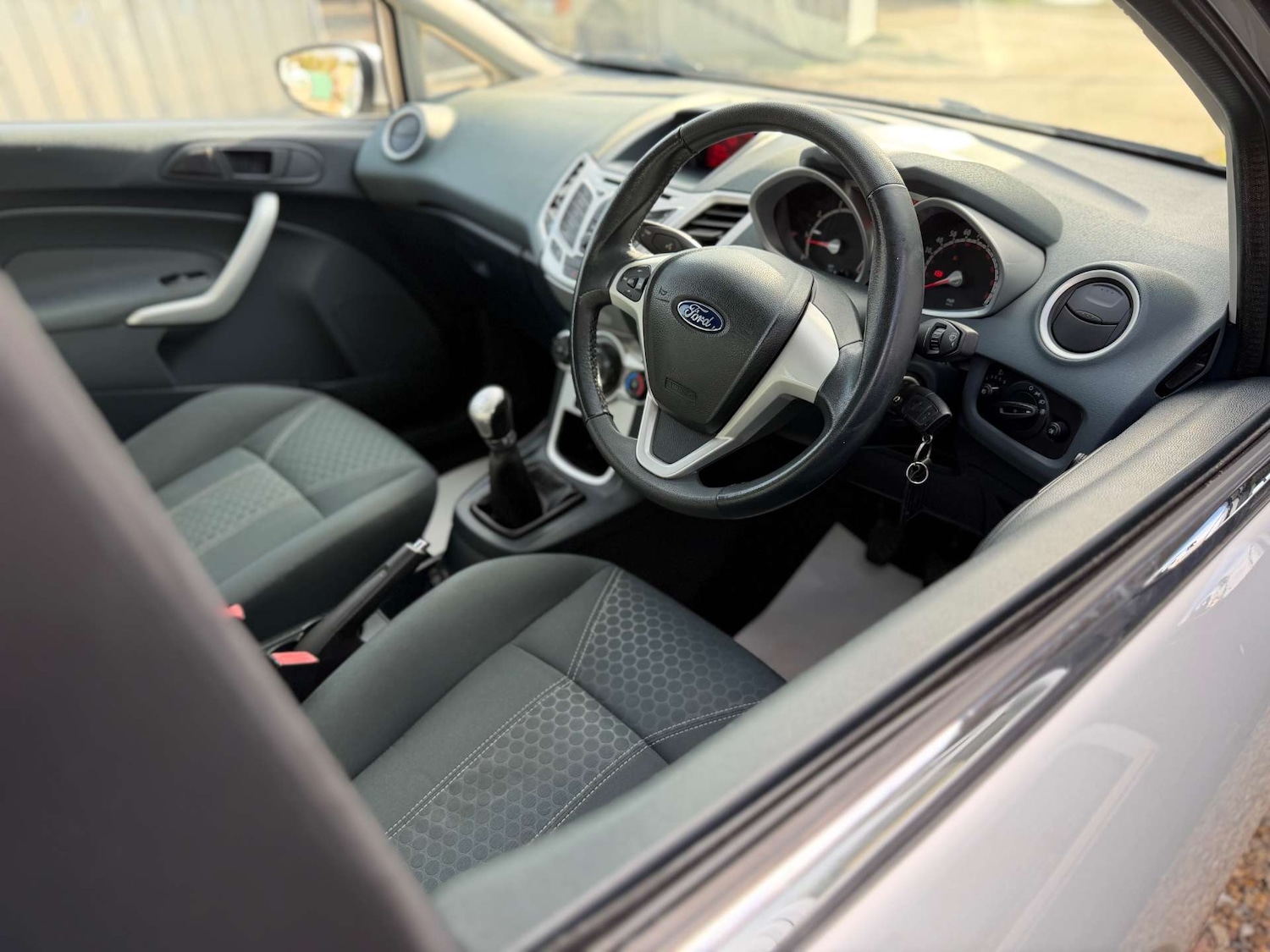 Used Ford Fiesta 2010 for sale - 76393371: Photo 21