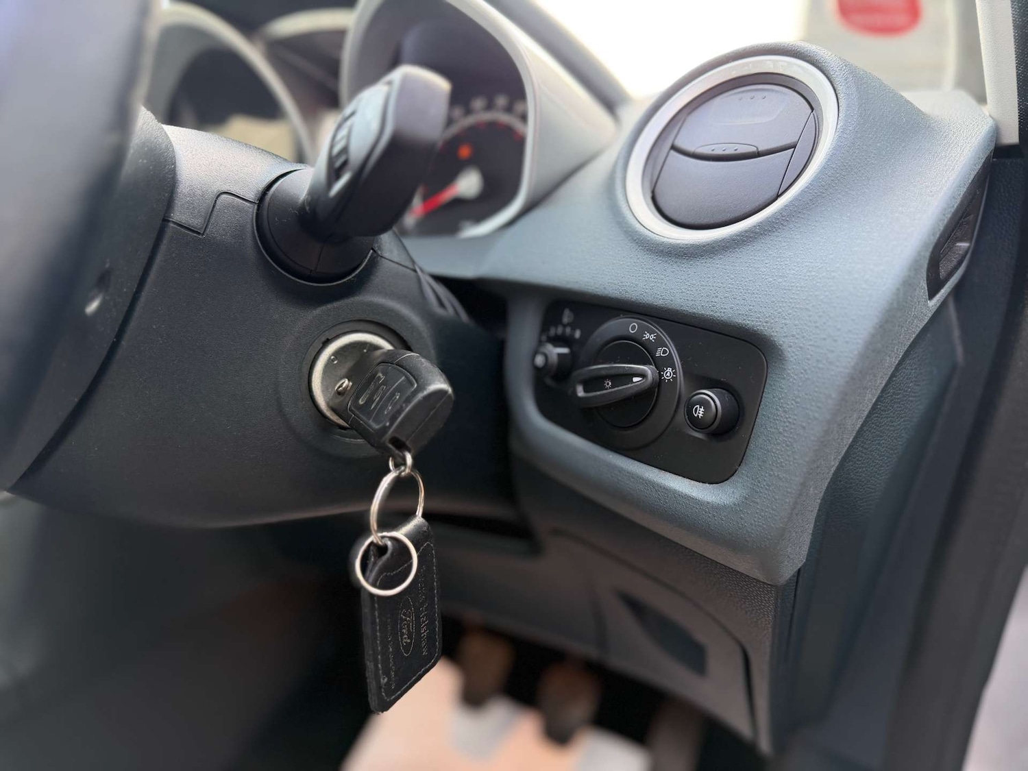 Used Ford Fiesta 2010 for sale - 76393371: Photo 26