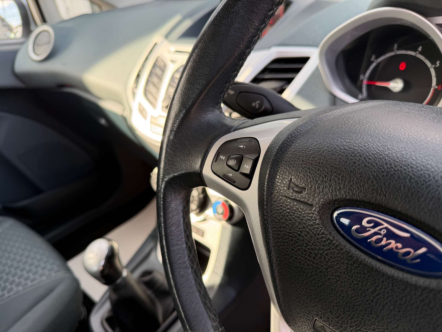 Used Ford Fiesta 2010 for sale - 76393371: Photo 30