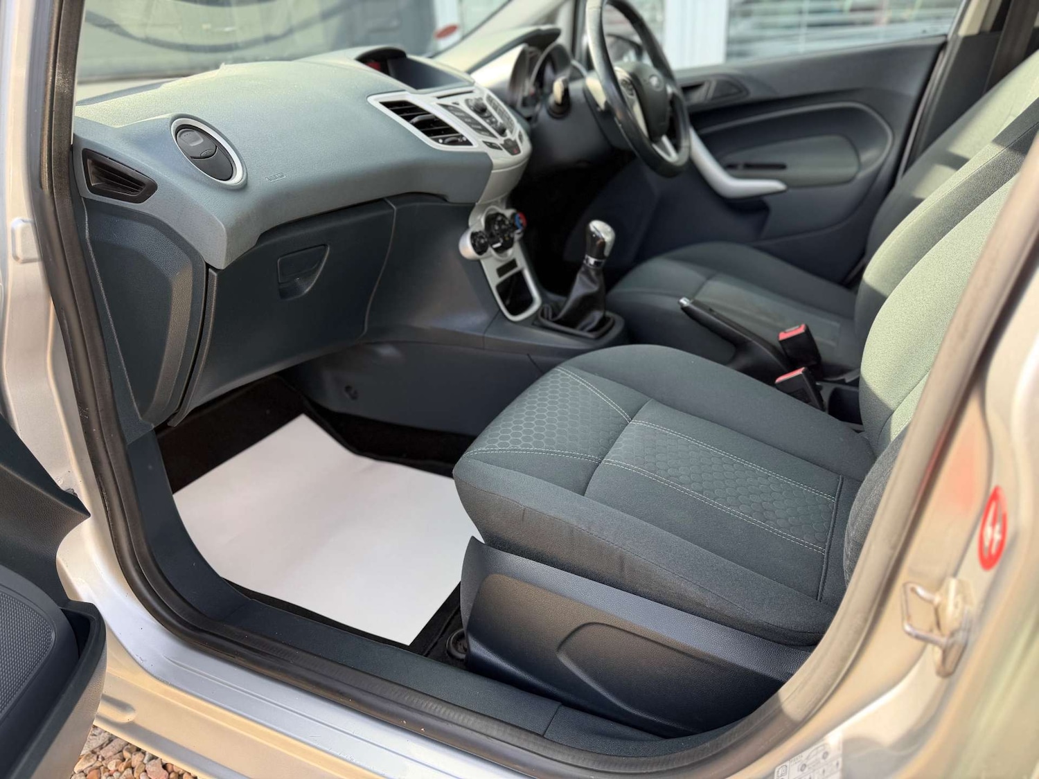 Used Ford Fiesta 2010 for sale - 76393371: Photo 38