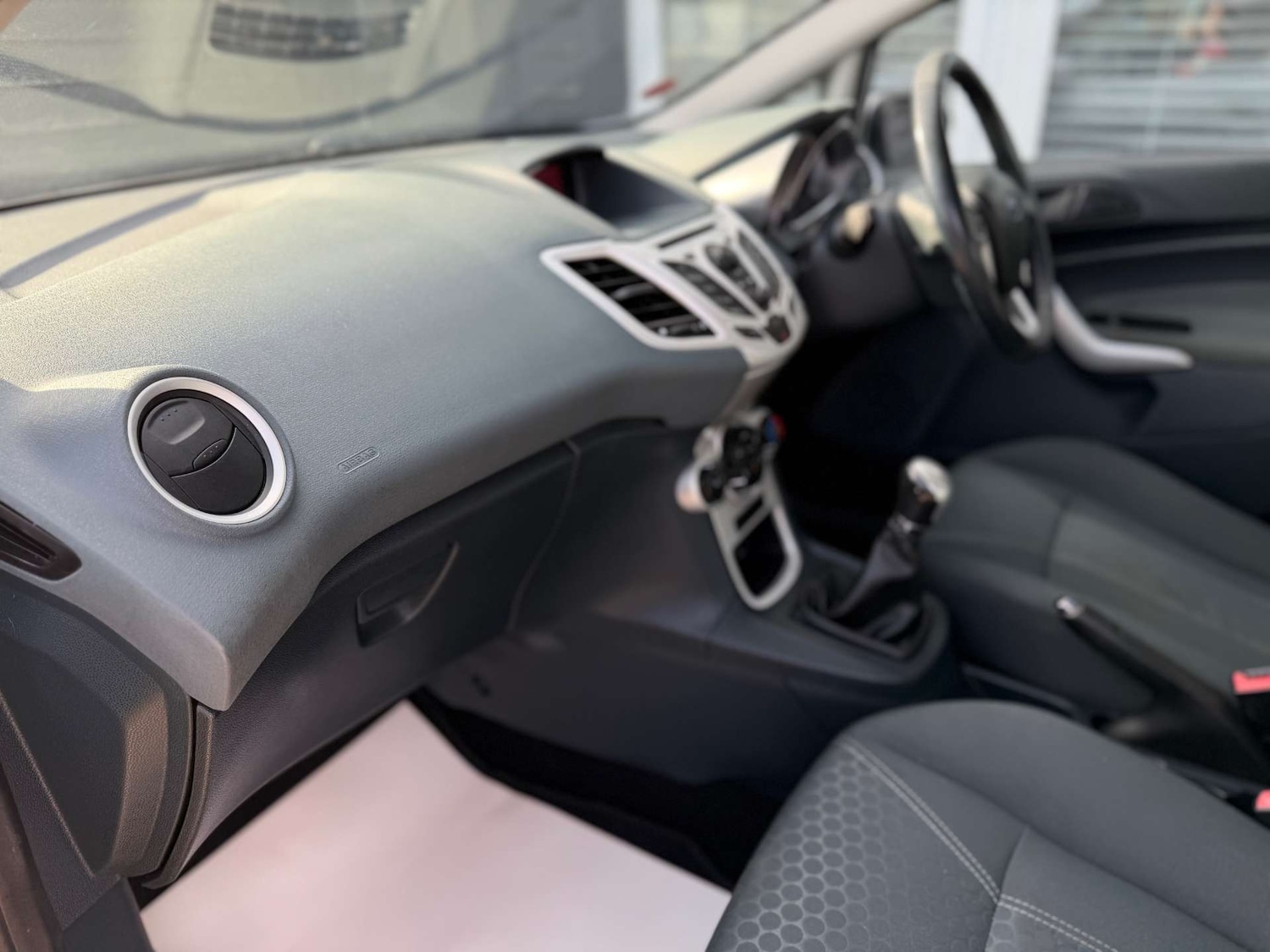 Used Ford Fiesta 2010 for sale - 76393371: Photo 39