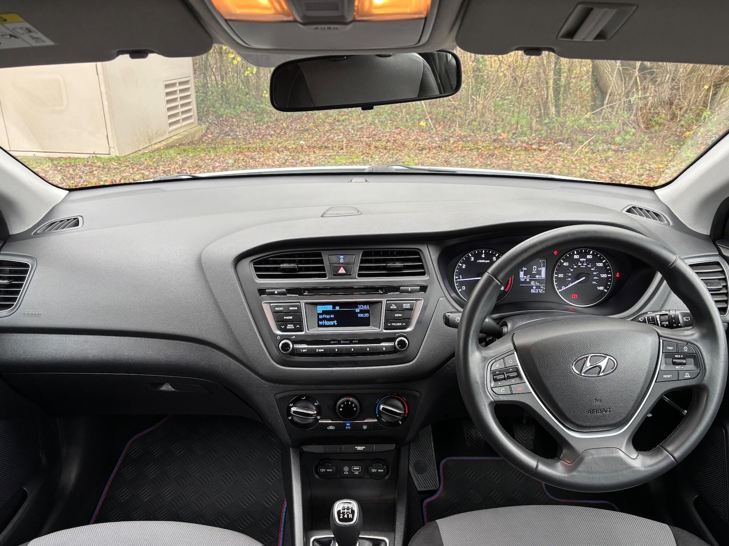 Used Hyundai i20 2015 for sale - 77144122: Photo 3