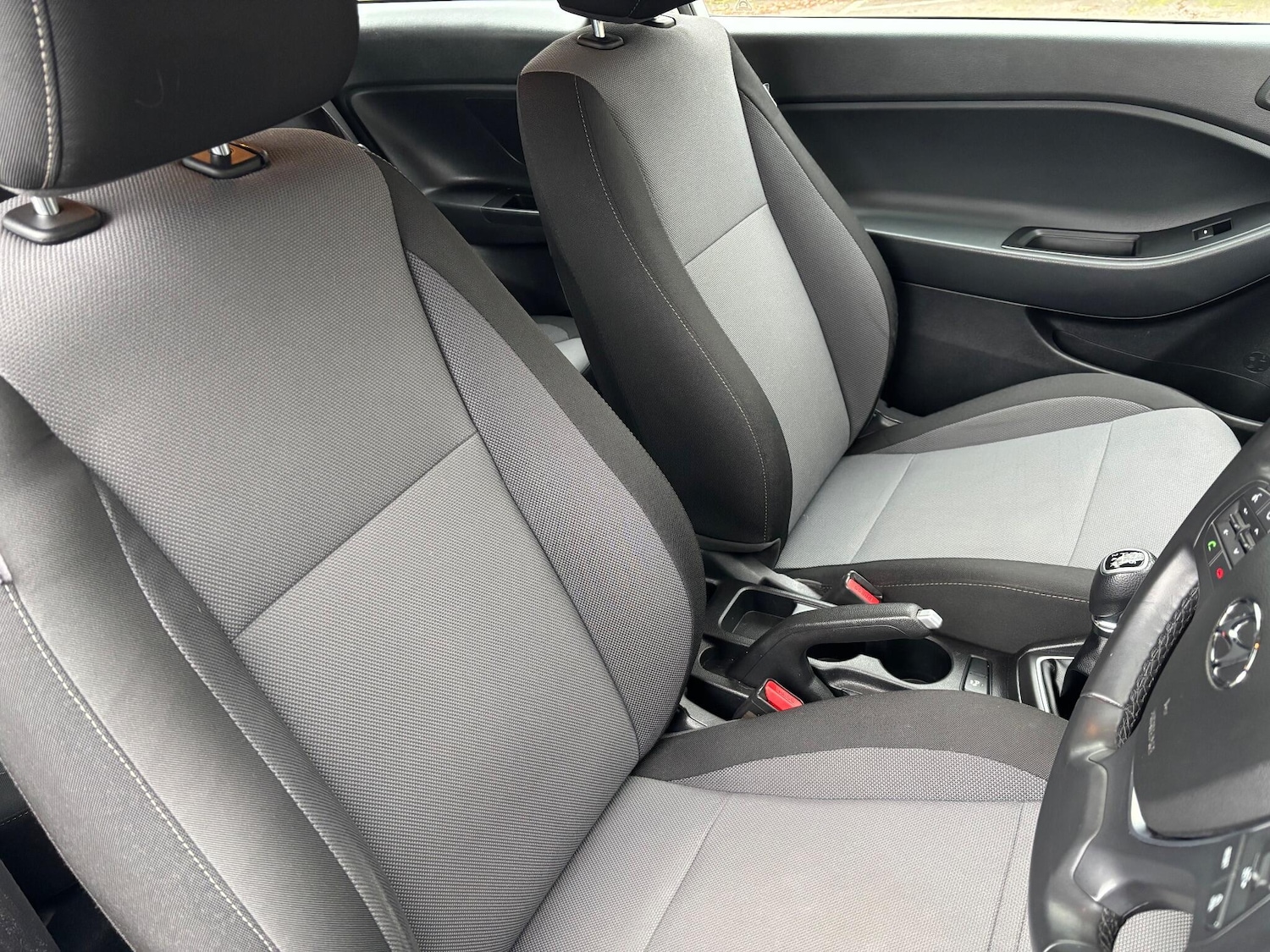 Used Hyundai i20 2015 for sale - 77144122: Photo 9