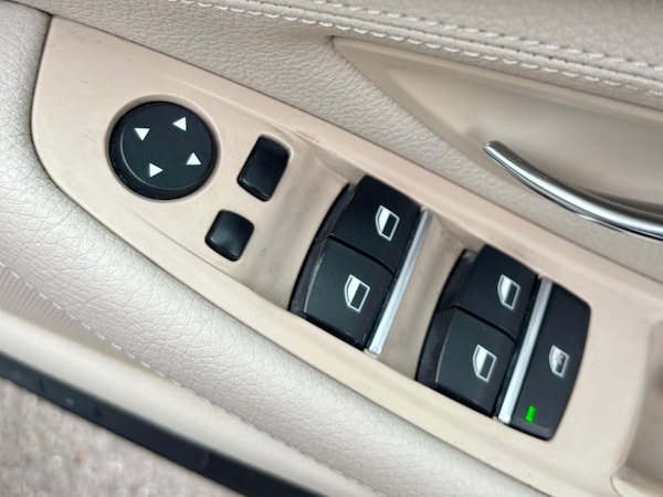 Used BMW 5 Series 2012 for sale - 76314781: Photo 38