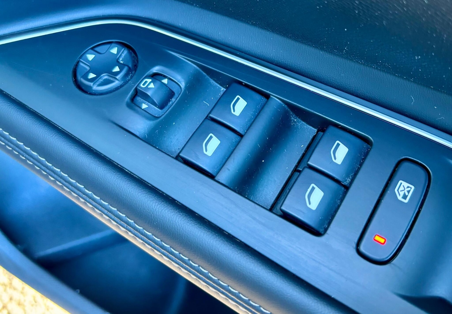 Used Peugeot 5008 2018 for sale - 77559047: Photo 38