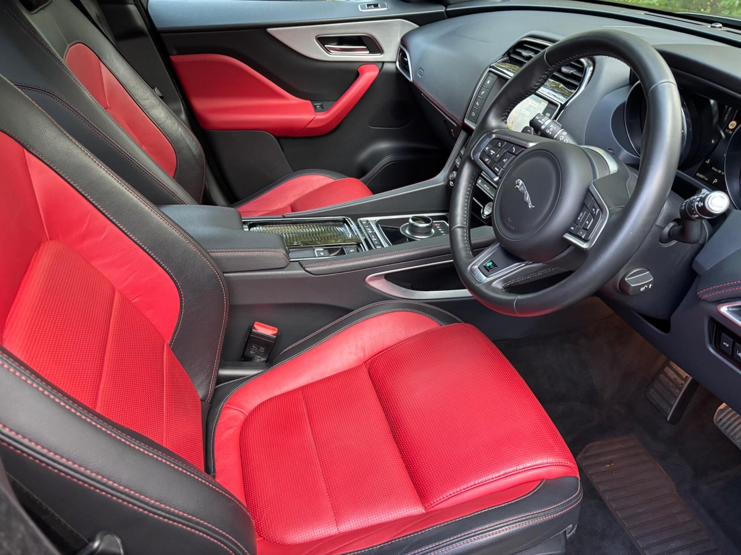 Used Jaguar F-Pace for sale - 76743046: Photo 10