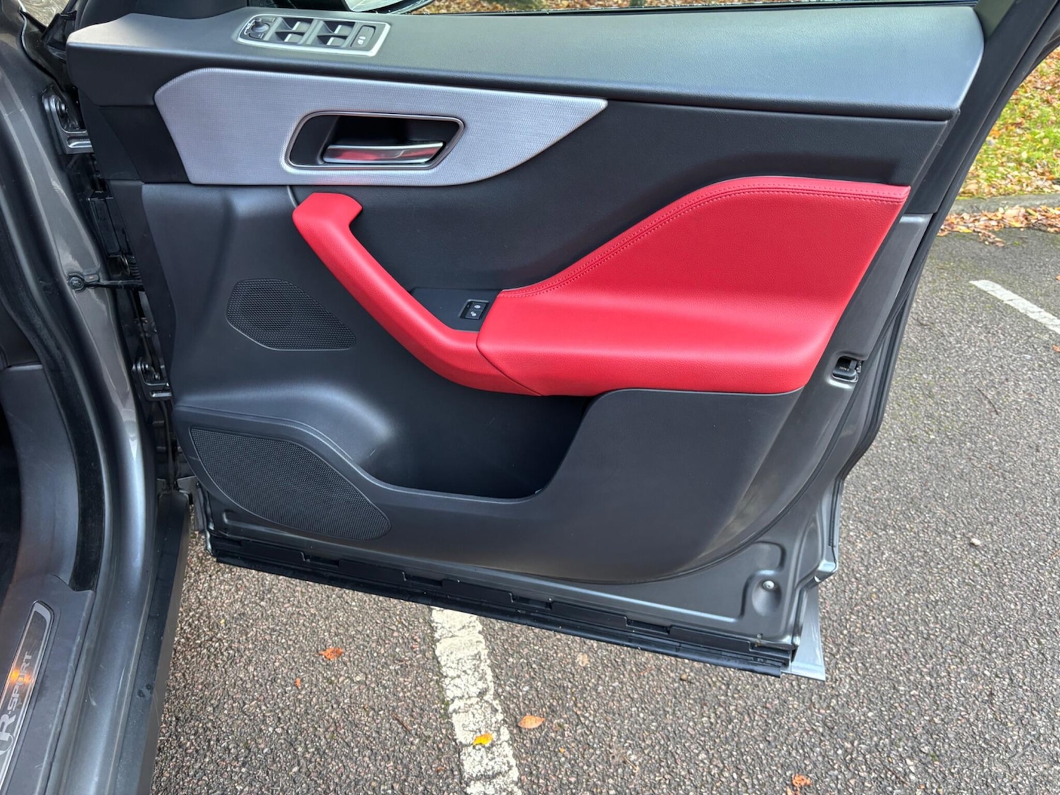 Used Jaguar F-Pace for sale - 76743046: Photo 37