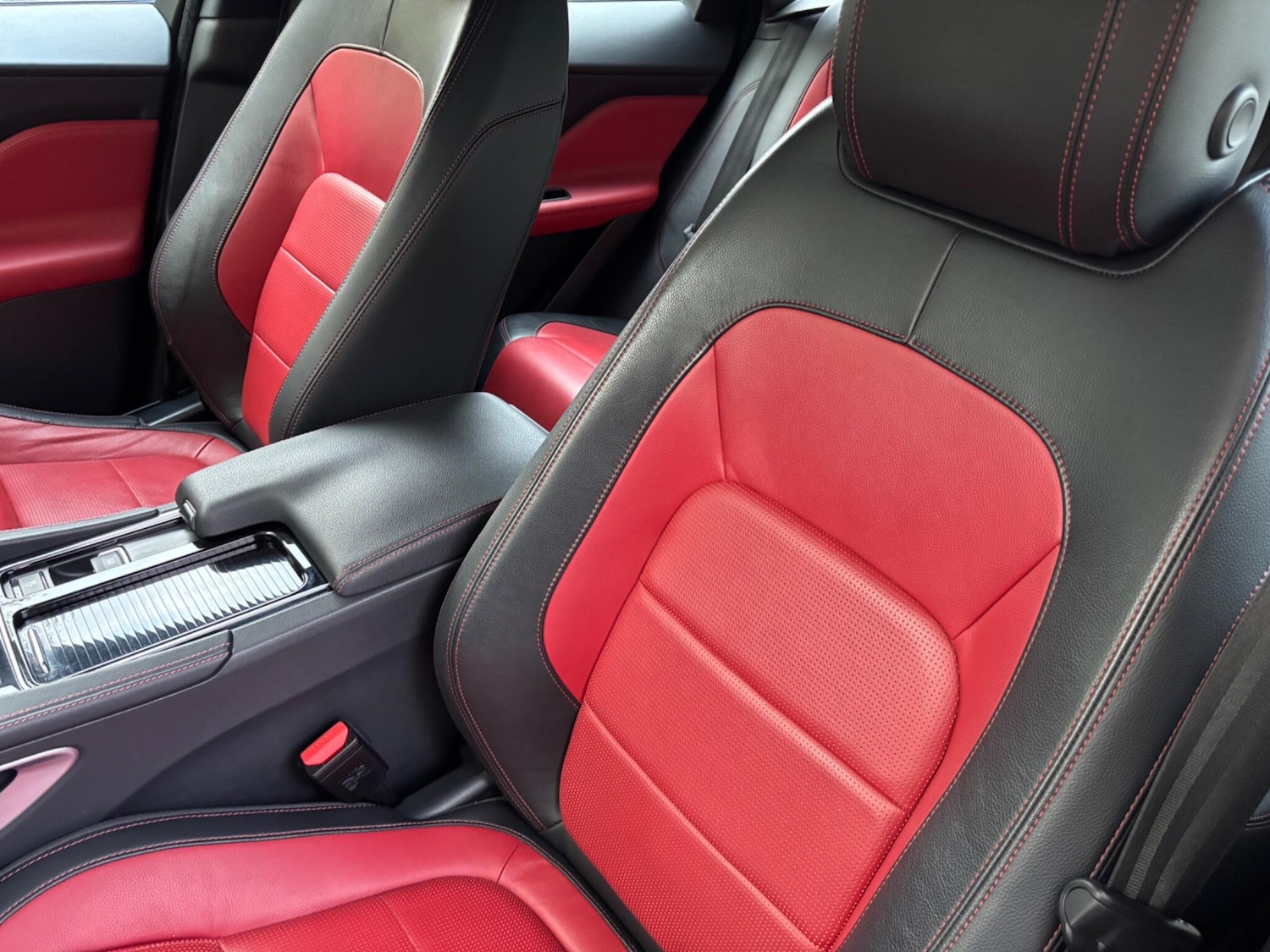 Used Jaguar F-Pace for sale - 76743046: Photo 8