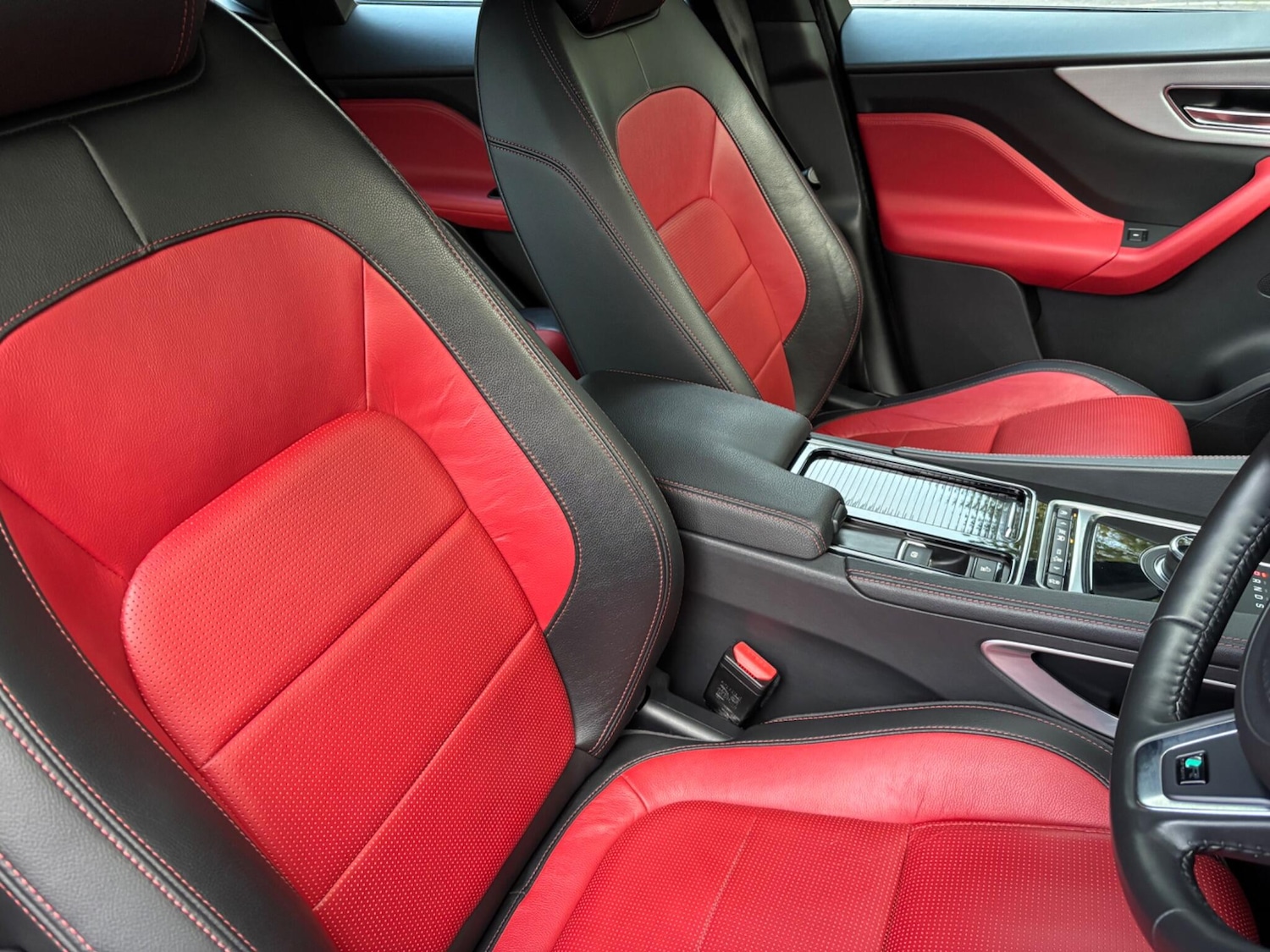 Used Jaguar F-Pace for sale - 76743046: Photo 9