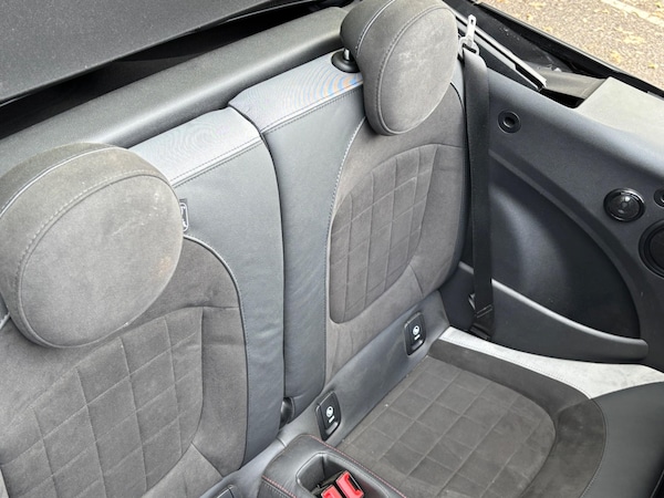 Used MINI Convertible 2023 for sale - 74642431: Photo 13