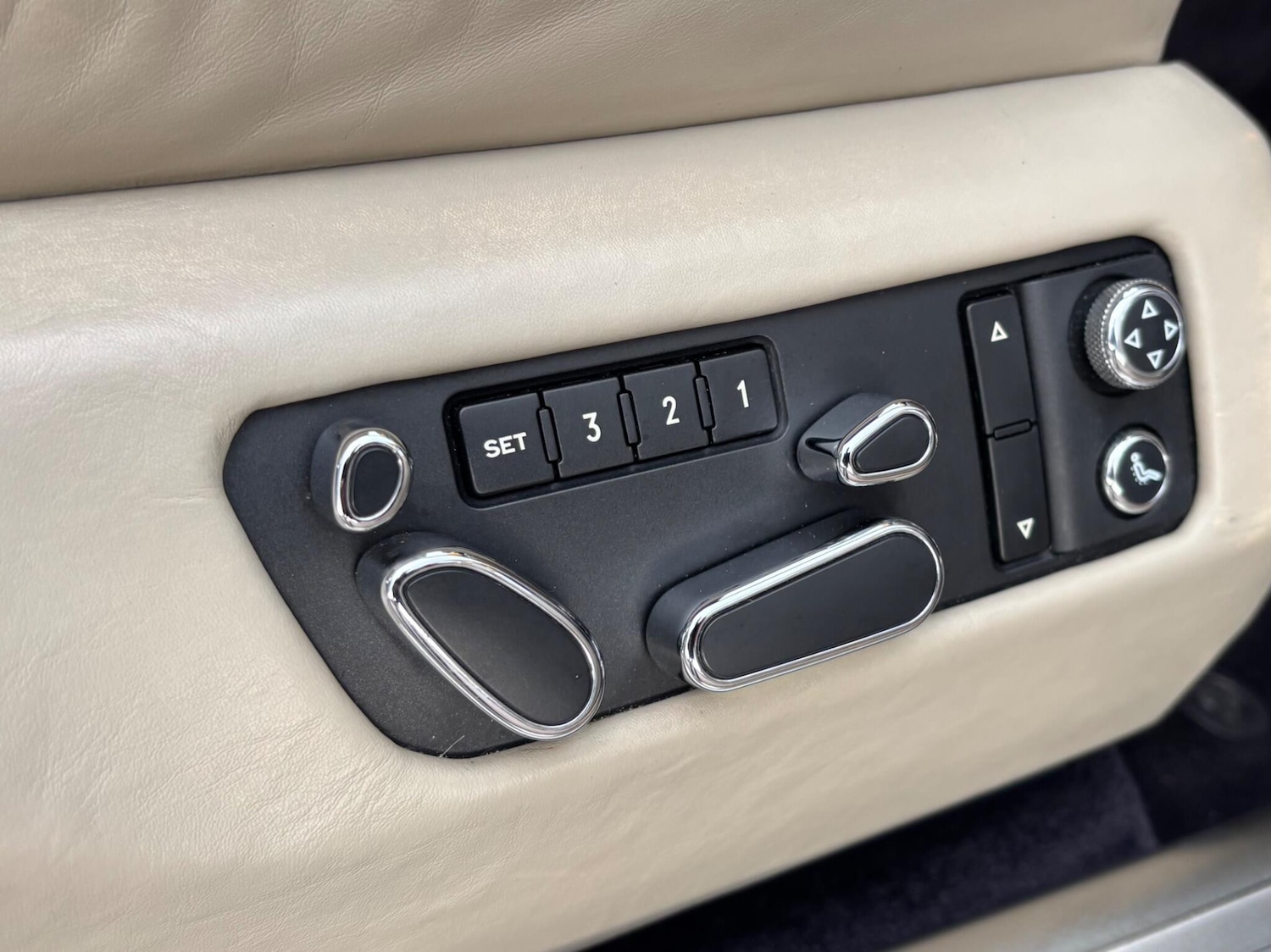 Used Bentley Continental 2006 for sale - 76531619: Photo 11