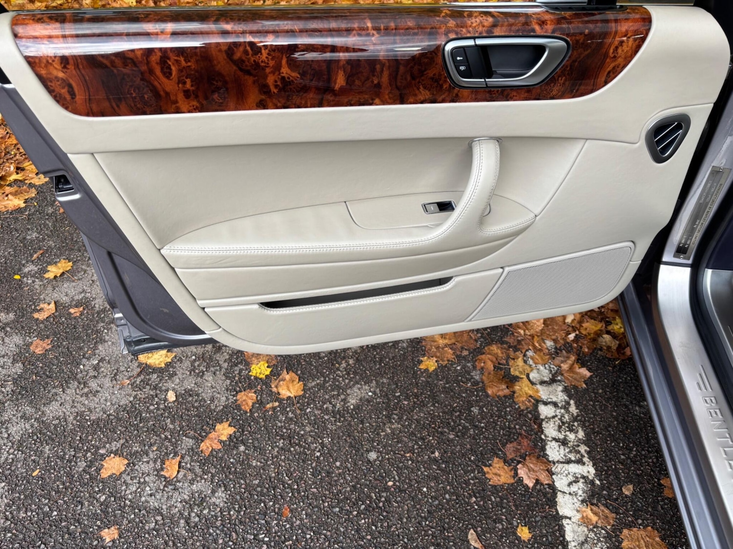 Used Bentley Continental 2006 for sale - 76531619: Photo 30