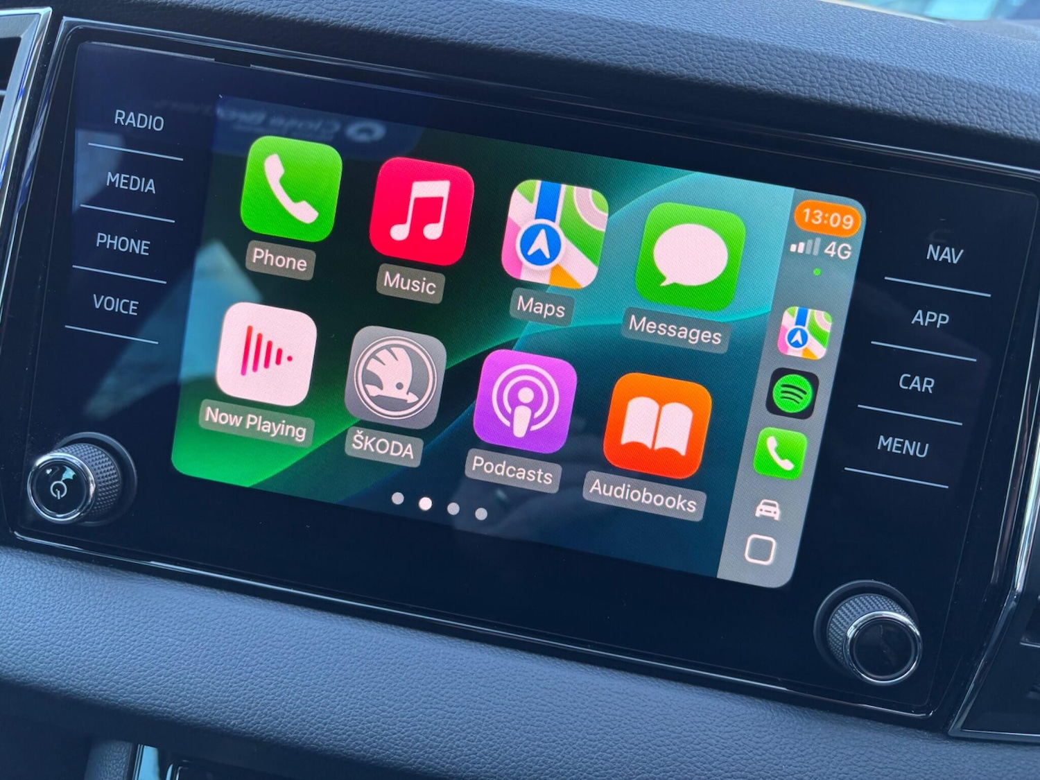 Used Skoda Karoq 2020 for sale - 76865719: Photo 49