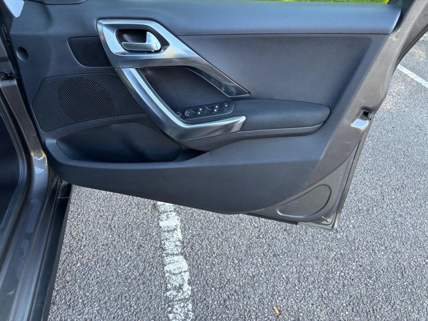 Used Peugeot 2008 2017 for sale - 76031613: Photo 35
