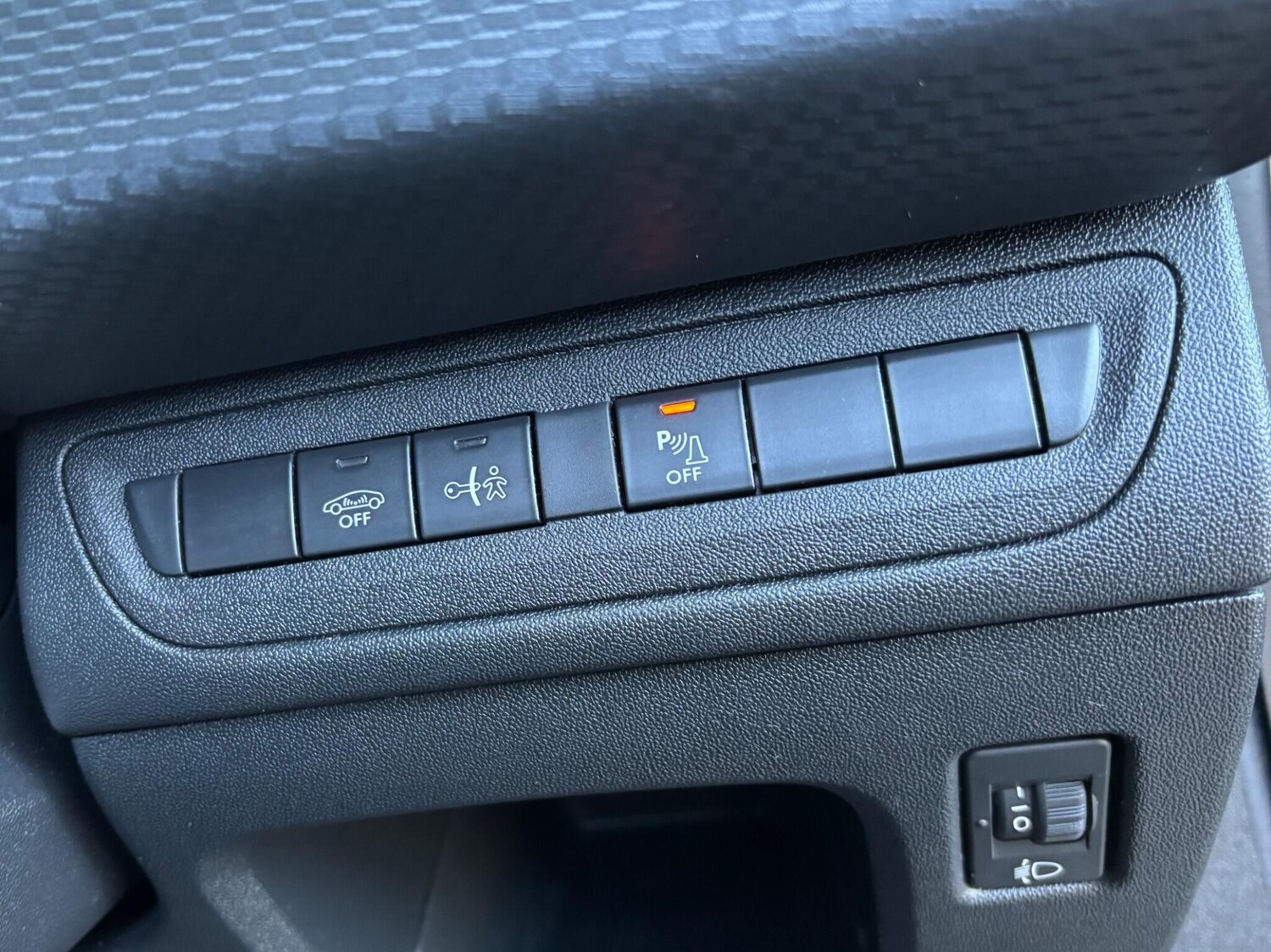 Used Peugeot 2008 2017 for sale - 76031613: Photo 47