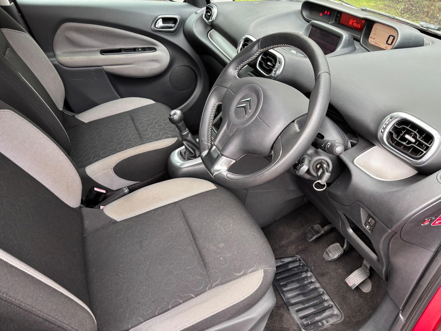 Used Citroen C3 Picasso 2011 for sale - 77468740: Photo 10