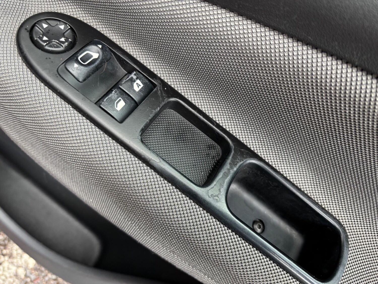 Used Citroen C3 Picasso 2011 for sale - 77468740: Photo 38