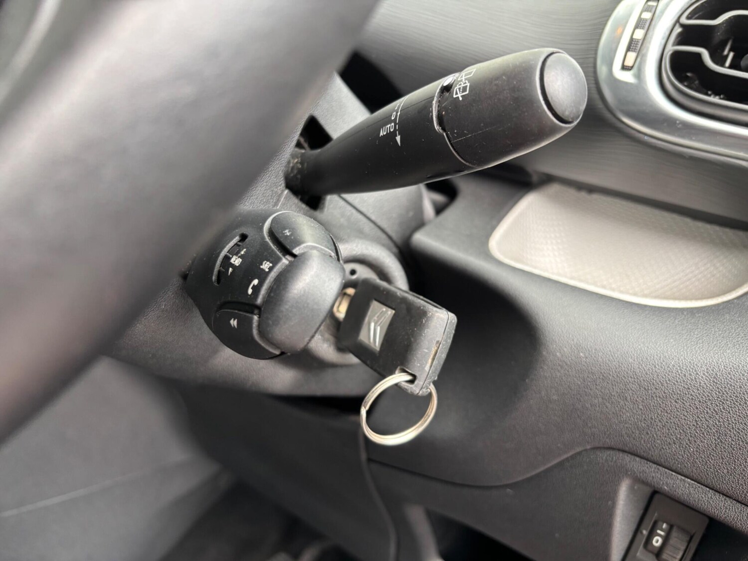 Used Citroen C3 Picasso 2011 for sale - 77468740: Photo 52