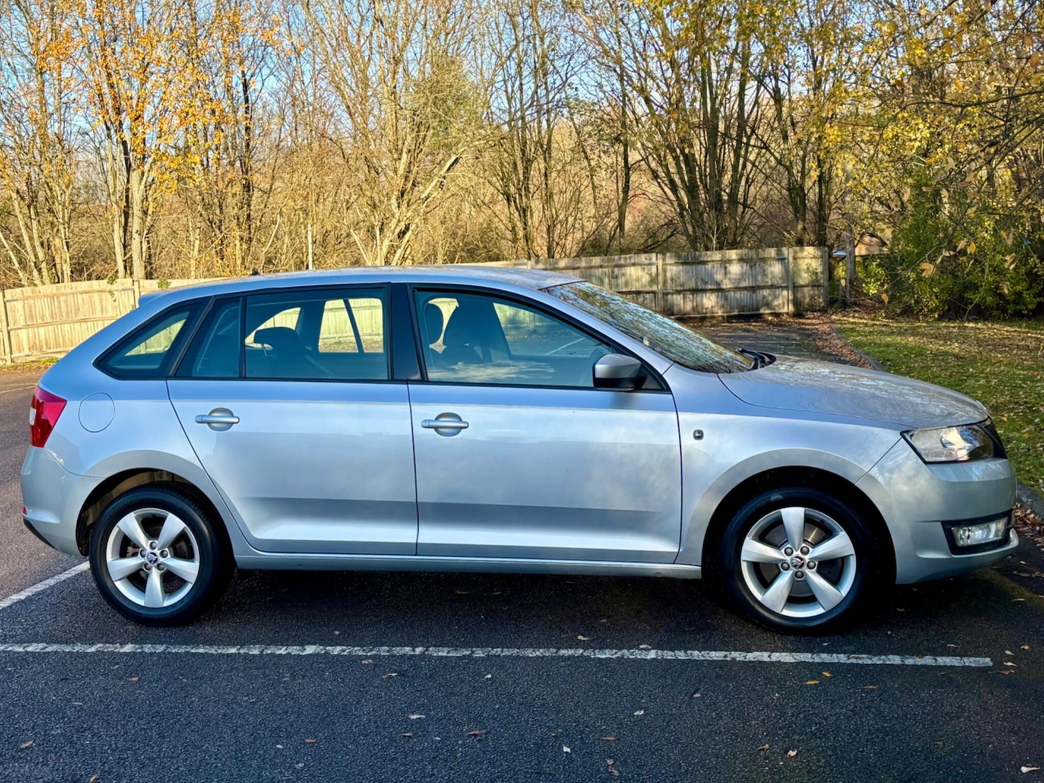 Used Skoda Rapid Spaceback 2014 for sale - 76913976: Photo 23