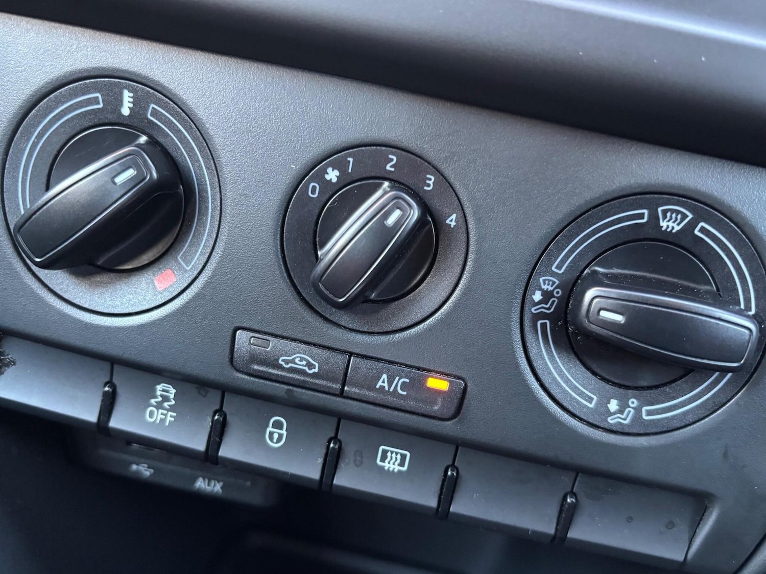 Used Skoda Rapid Spaceback 2014 for sale - 76913976: Photo 45