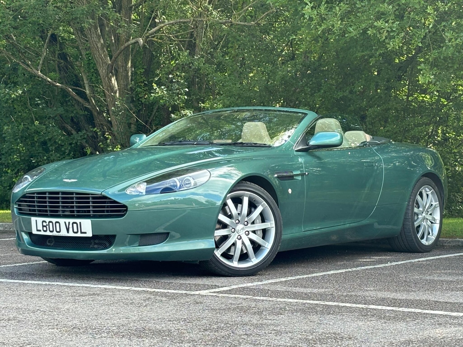 Used Aston Martin DB9 for sale - 77823822: Photo 2