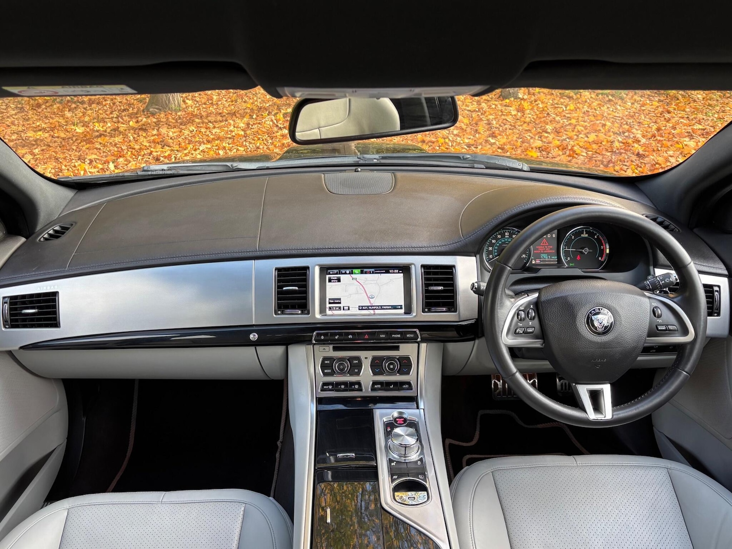 Used Jaguar XF 2014 for sale - 76377670: Photo 3