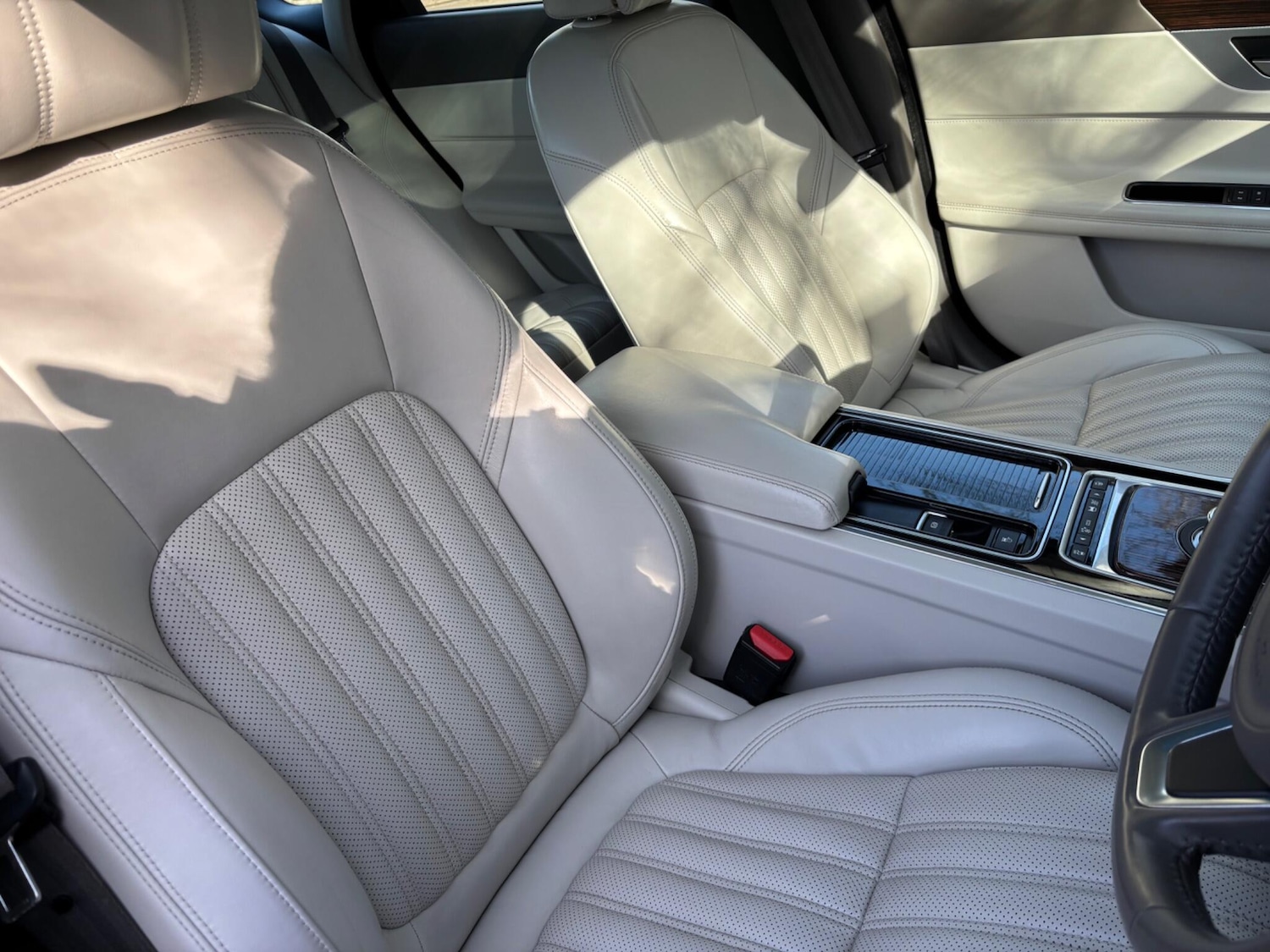 Used Jaguar XF 2017 for sale - 77977900: Photo 12