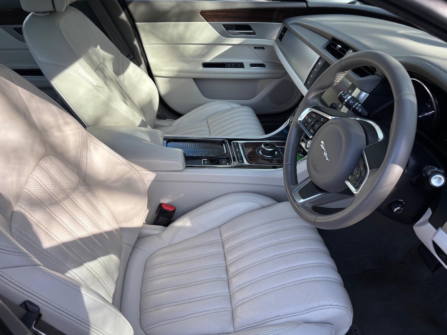 Used Jaguar XF 2017 for sale - 77977900: Photo 14