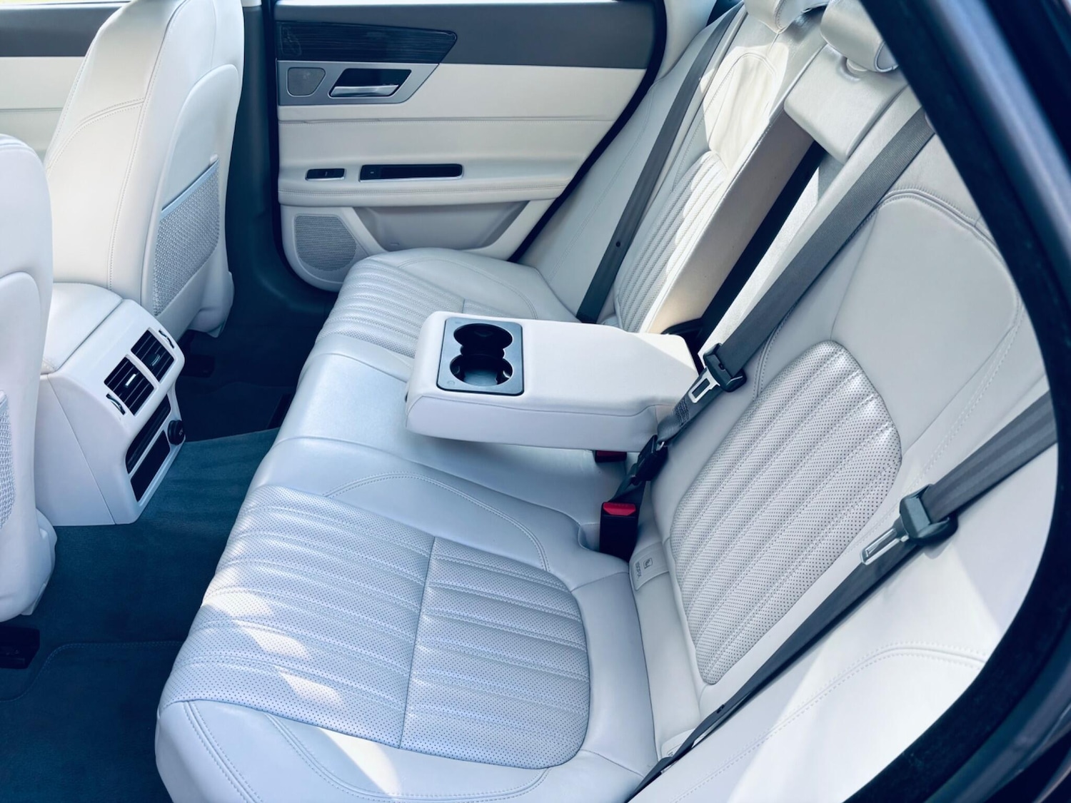 Used Jaguar XF 2017 for sale - 77977900: Photo 15