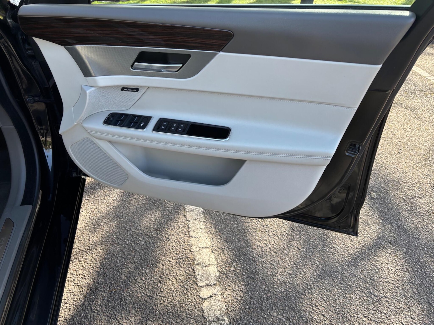 Used Jaguar XF 2017 for sale - 77977900: Photo 41