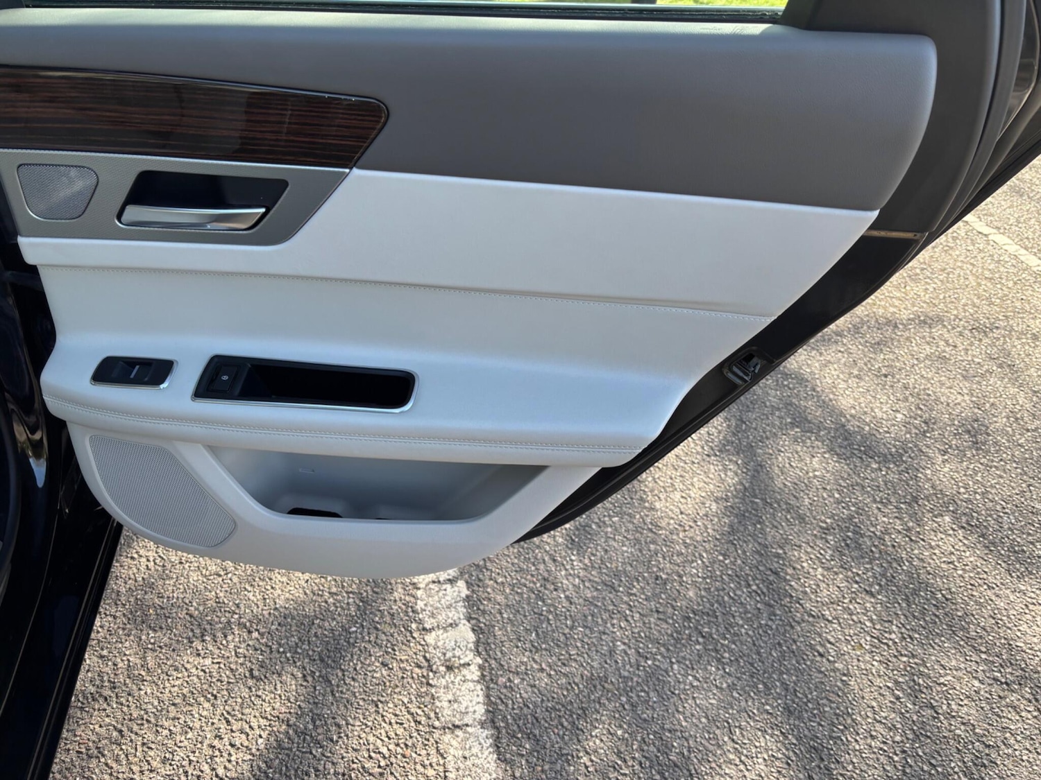 Used Jaguar XF 2017 for sale - 77977900: Photo 44