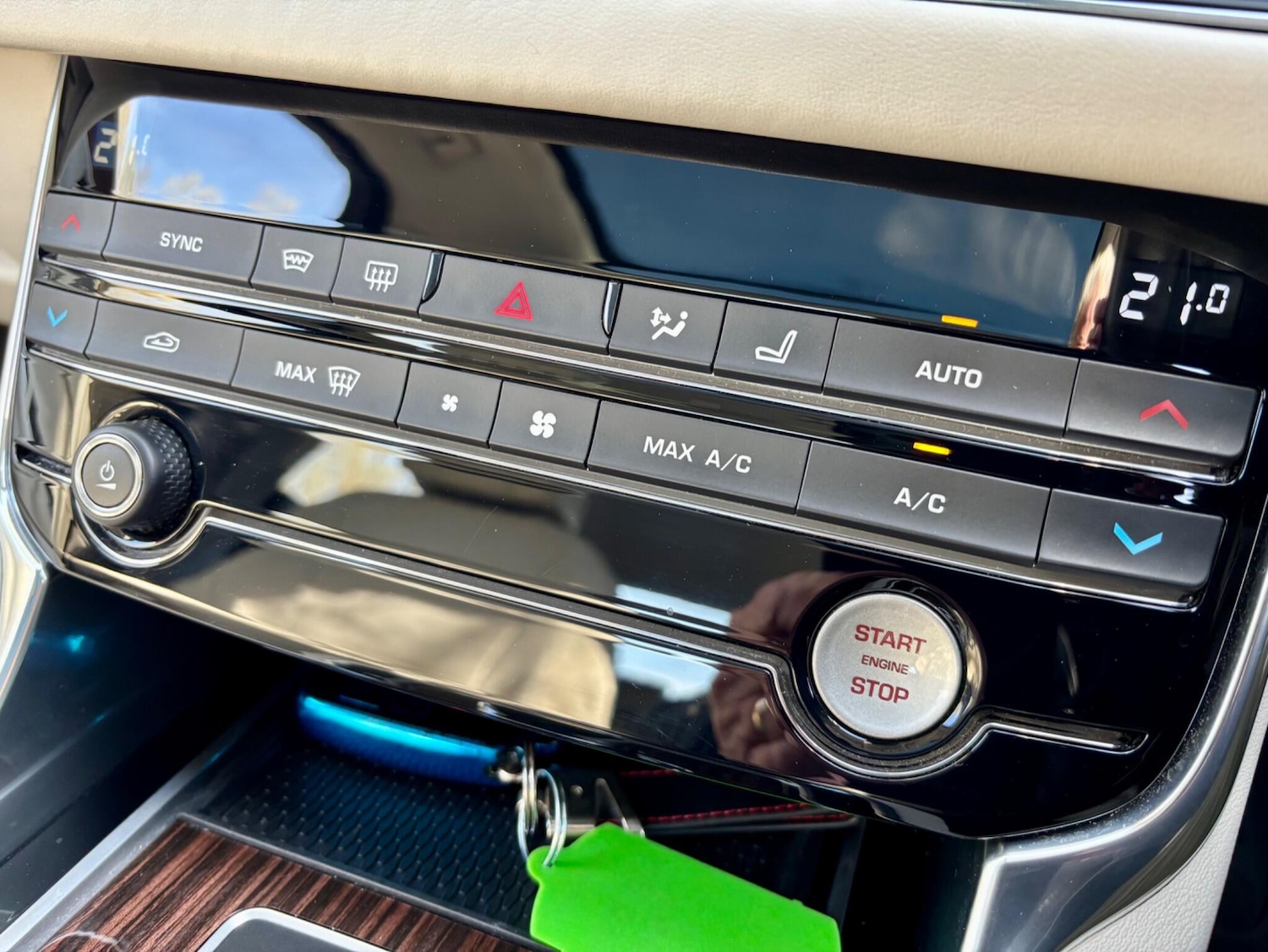 Used Jaguar XF 2017 for sale - 77977900: Photo 53