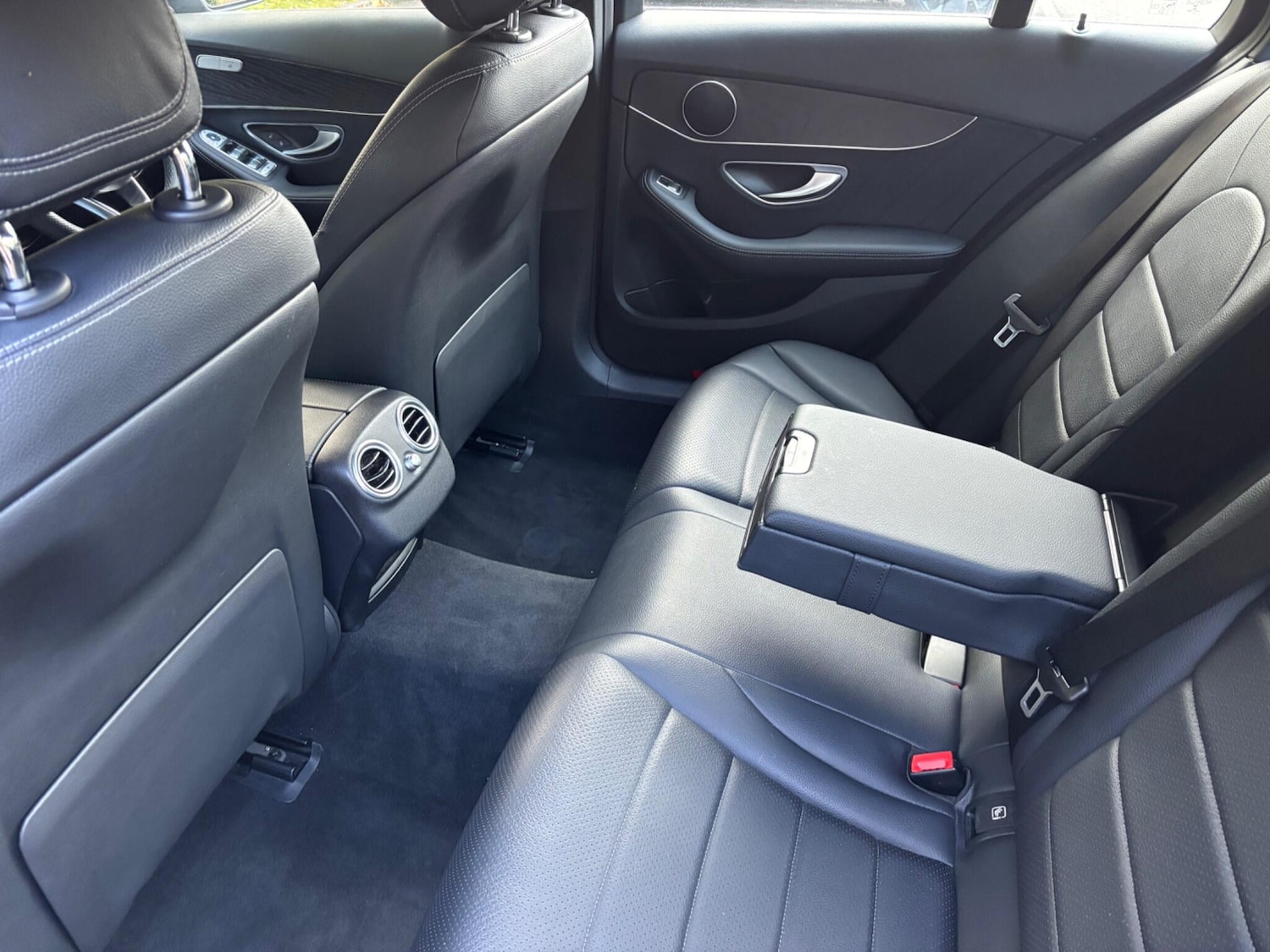 Used Mercedes-Benz C Class 2017 for sale - 76531630: Photo 11