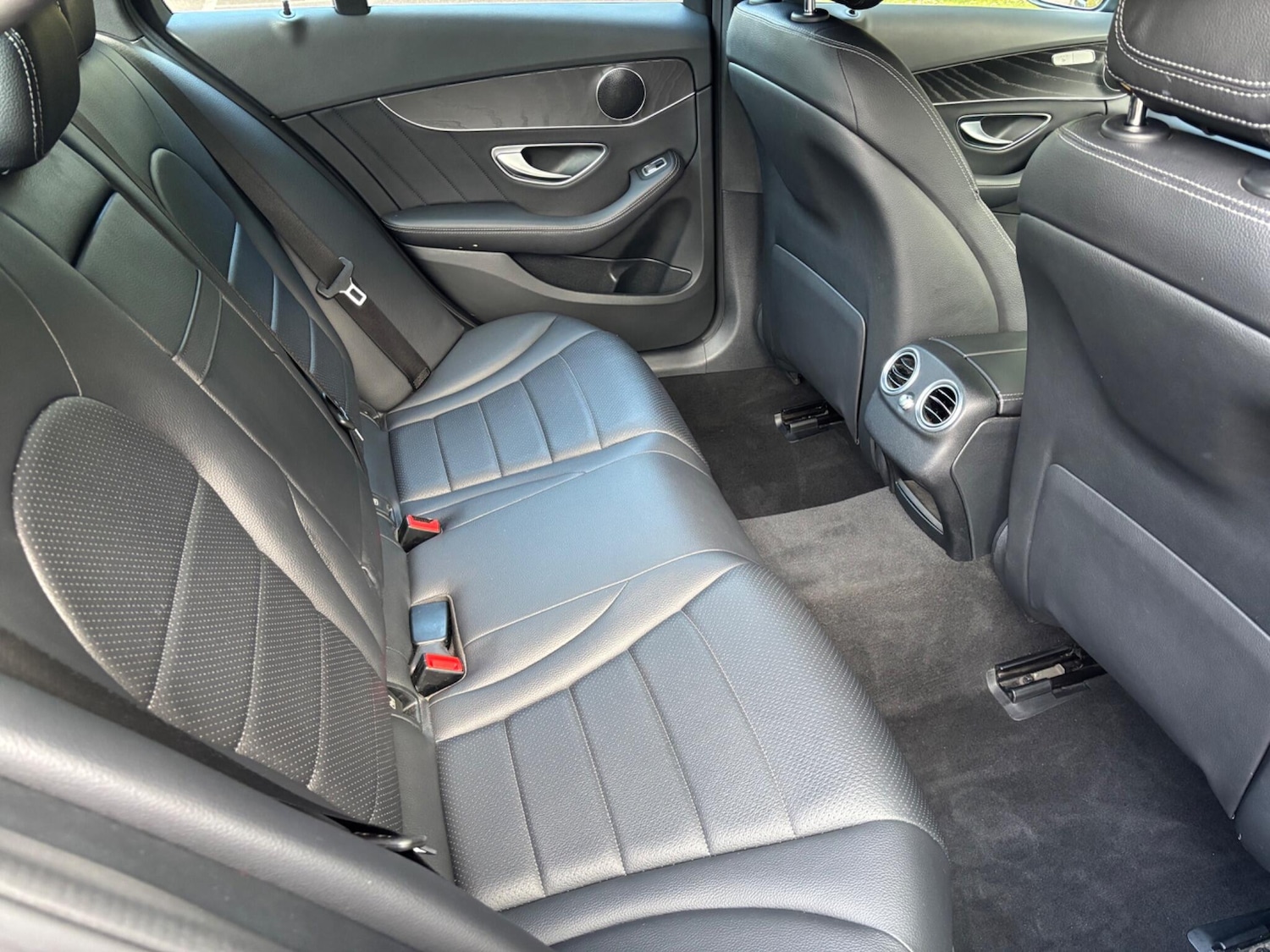 Used Mercedes-Benz C Class 2017 for sale - 76531630: Photo 14